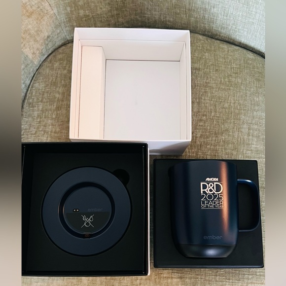 Ember Temperature Control Mug - Picture 2 of 6